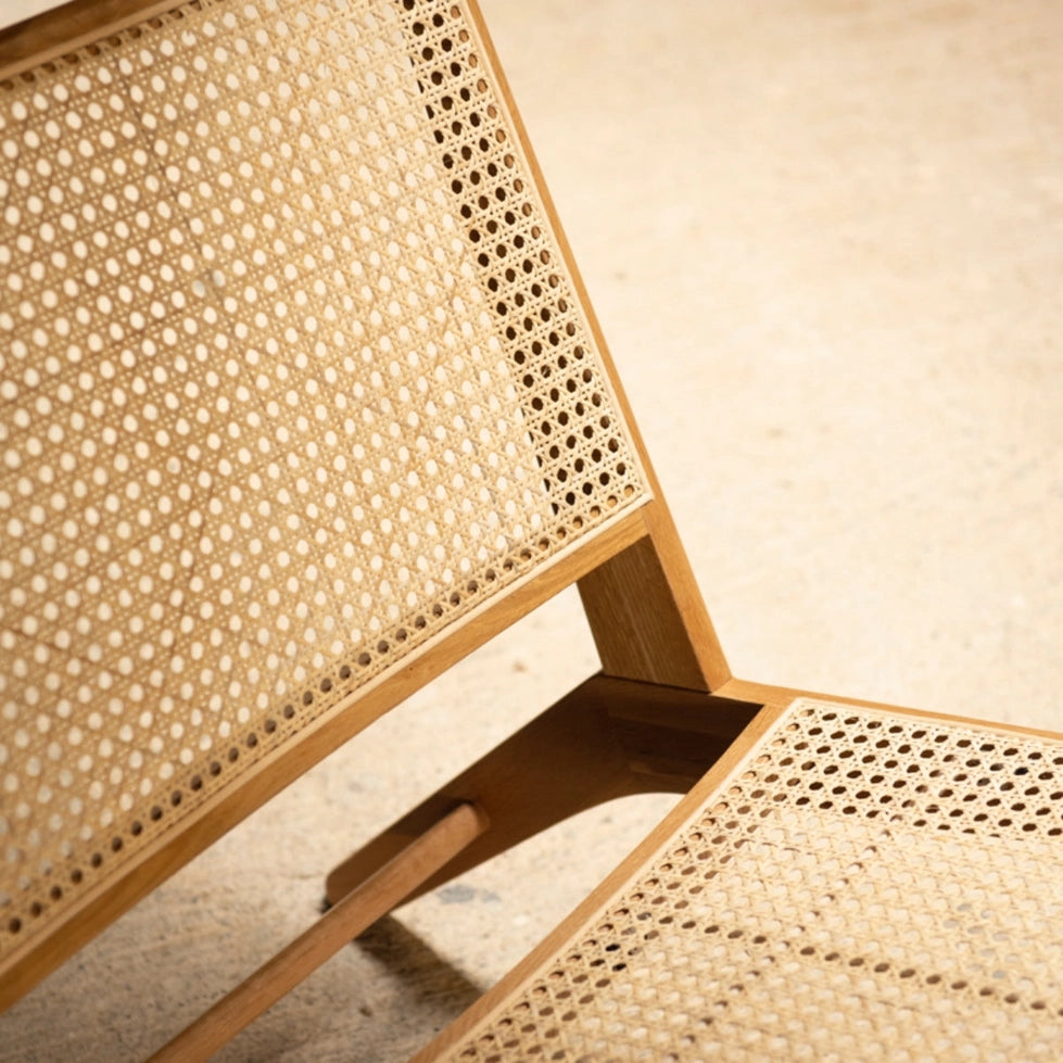 Fauteuil en chêne avec assise et dossier en rotin