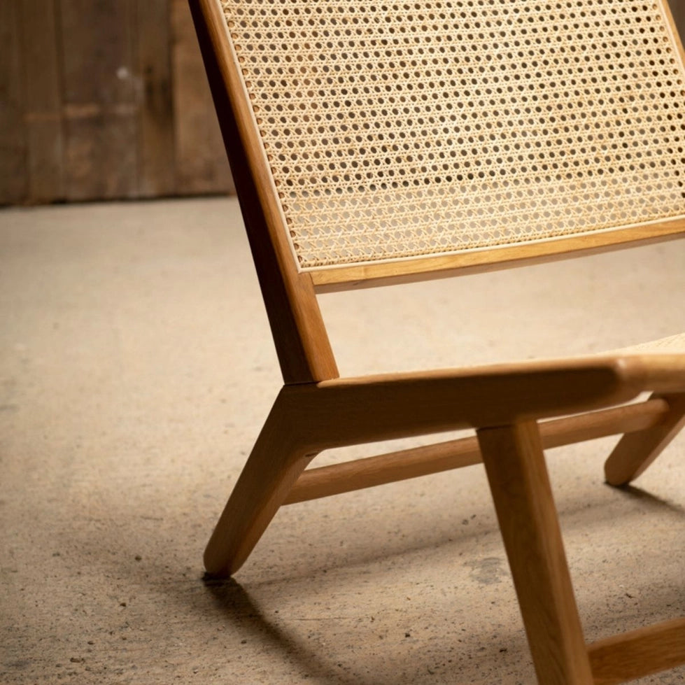 Fauteuil en chêne avec assise et dossier en rotin