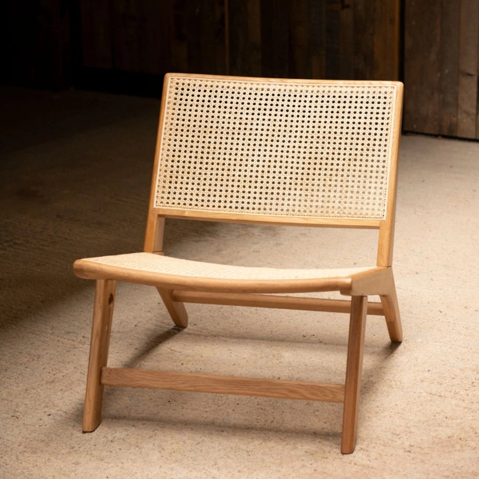 Fauteuil en chêne avec assise et dossier en rotin